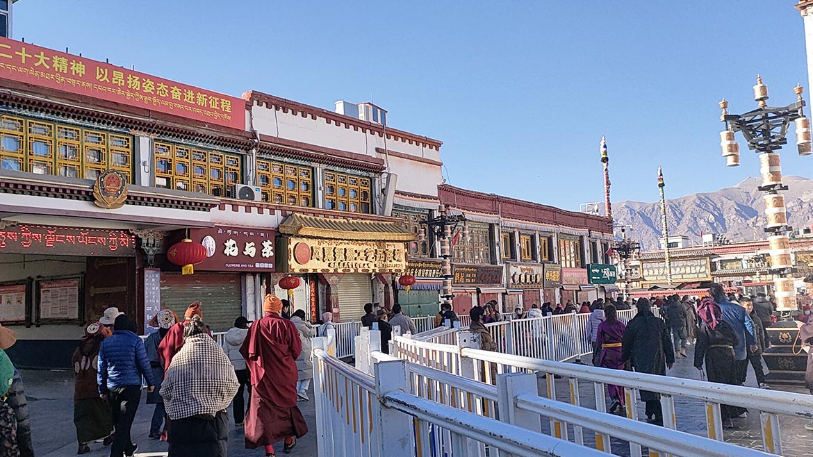 4 Days Impression Lhasa Tour to know Tibetan Medicines